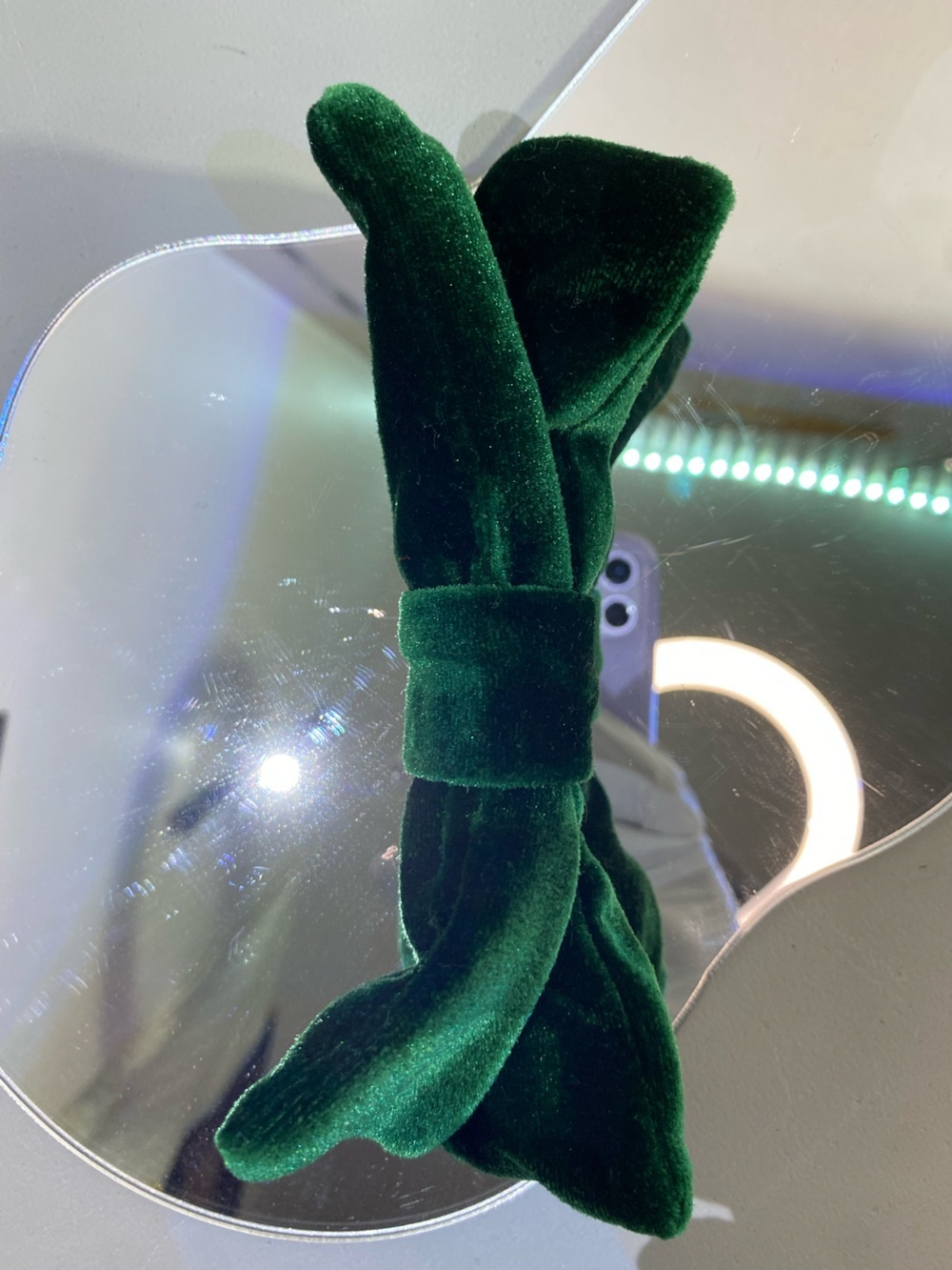 Emerald Green Velvet Bow Hair Clip Made in France Unisex - Picture 7 of 9